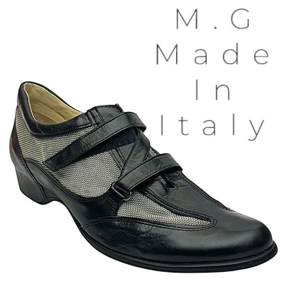 Black Oxfords with Velcro Straps and Low Heel - Picture 1 of 11